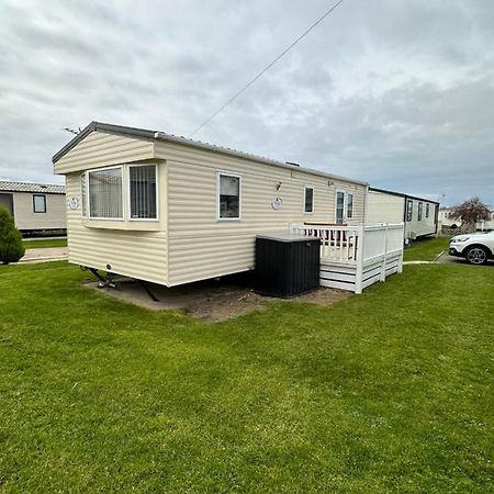 Hotel 6 Berth Caravan On Marine Holiday Park Rhyl Esterno foto