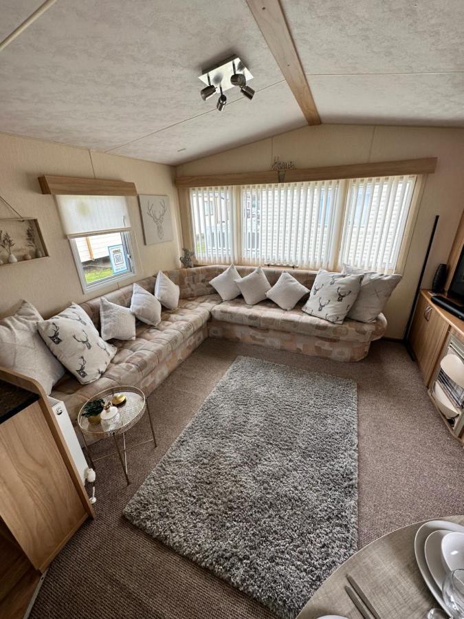 Hotel 6 Berth Caravan On Marine Holiday Park Rhyl Esterno foto