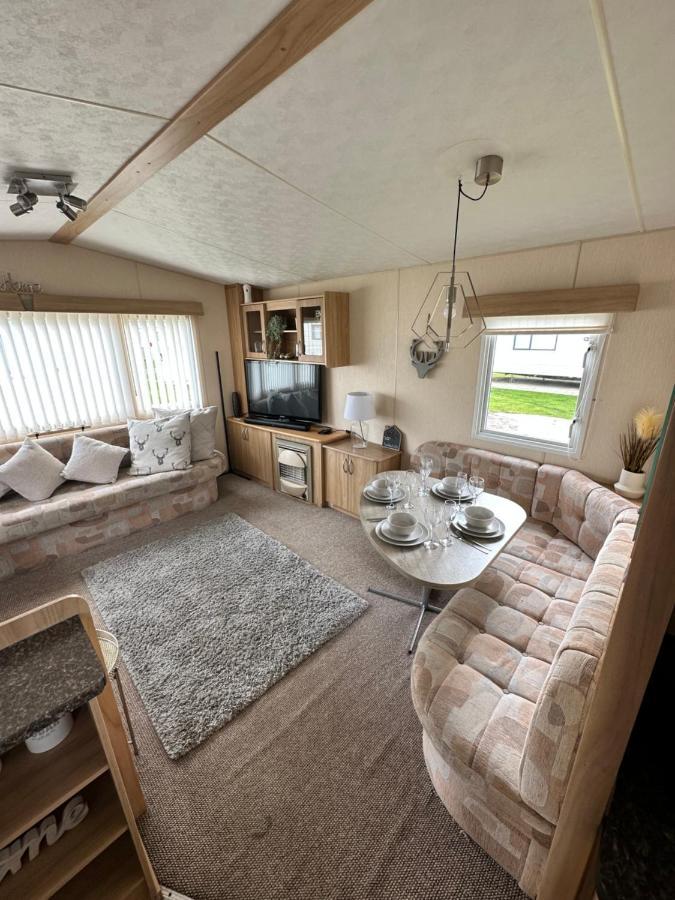 Hotel 6 Berth Caravan On Marine Holiday Park Rhyl Esterno foto